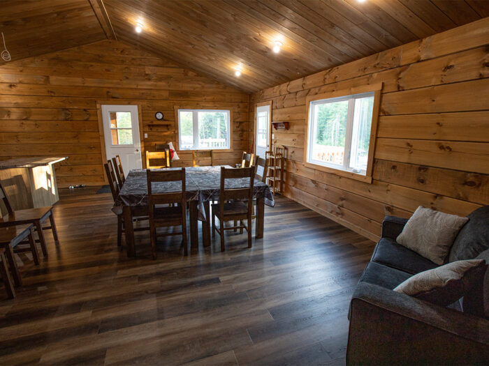 Domaine du Renard Bleu - Chalet Faucon, Aigle, Suisse - Salle à manger et de Séjour