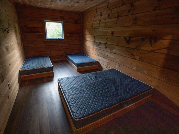 Domaine du Renard Bleu - Chalet Faucon, Aigle, Suisse - Chambre